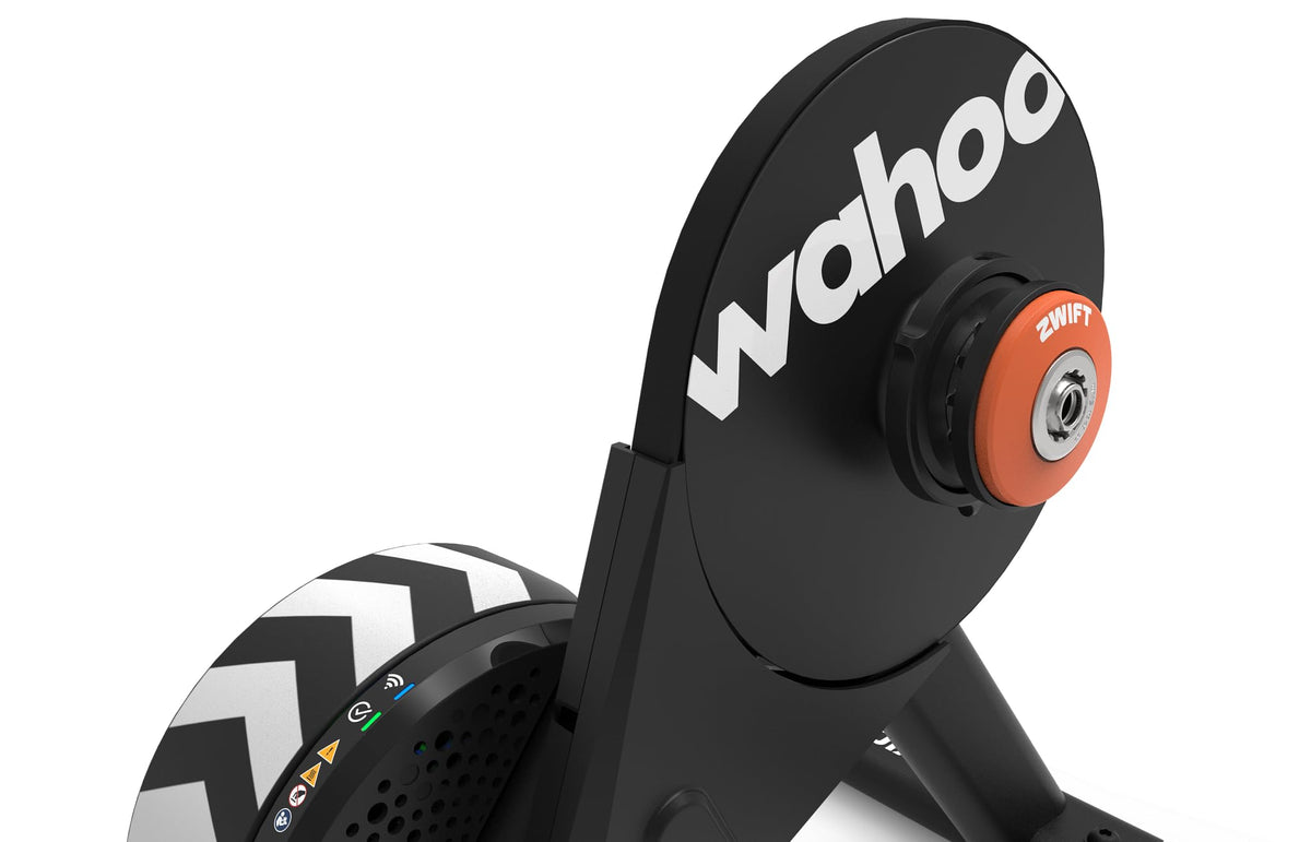 Indoor Fahrradtrainer KICKR CORE 2 mit ZWIFT COG und Click, orange Zahnrad 3. Generation, 1800 W