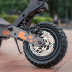 Elektroroller G2 für Erwachsene mit 48 V 15,6 Ah Akku 55 km Reichweite 10 Zoll Tubeless-Reifen Doppelfederung
