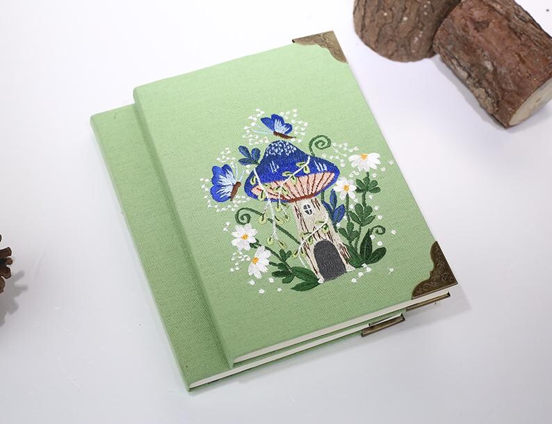 Floral Embroidery Journal: Leinen Notizbuch A5, handgemachtes Gästebuch, 180 Seiten