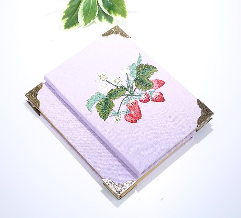Besticktes Leinen Notizbuch A5, Handgemachtes Blumenmuster, 180 Seiten