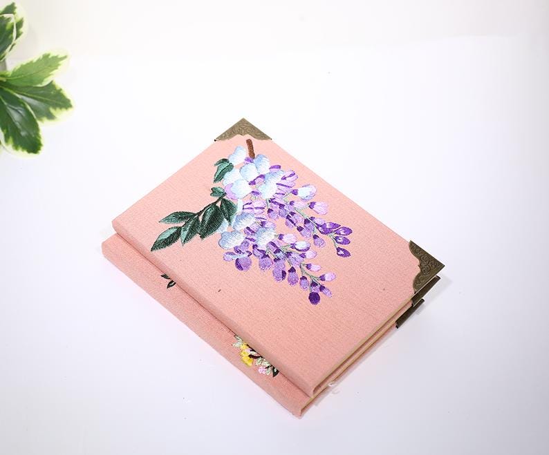 Besticktes Blumen Leinen Notizbuch A5, 180 Seiten, liniert oder blanko