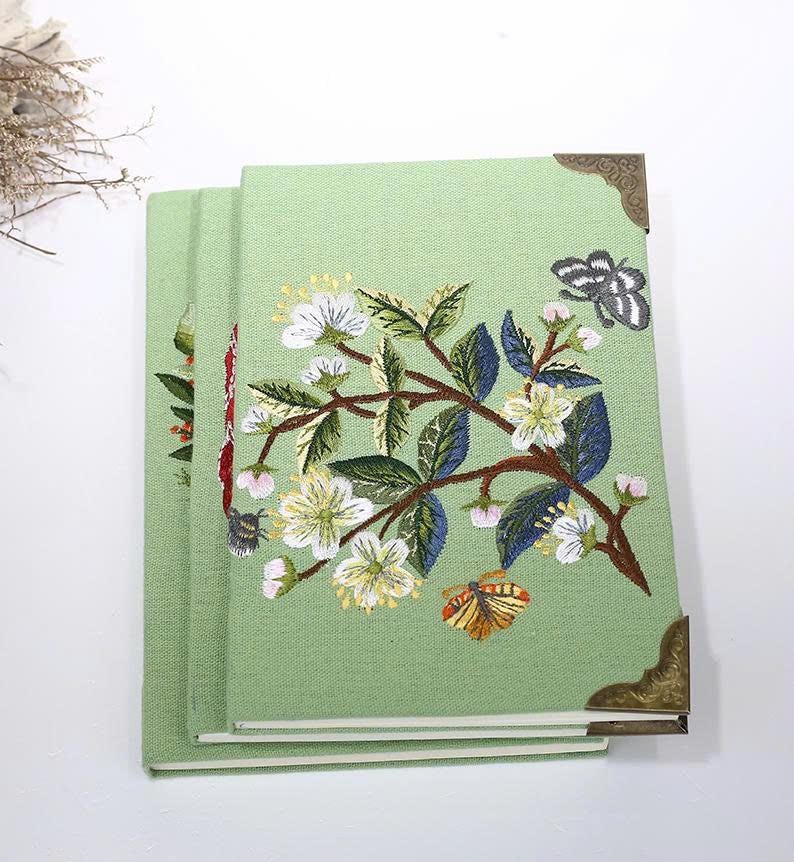 Besticktes Leinen Notizbuch A5 - 180 Seiten, Blumenmuster