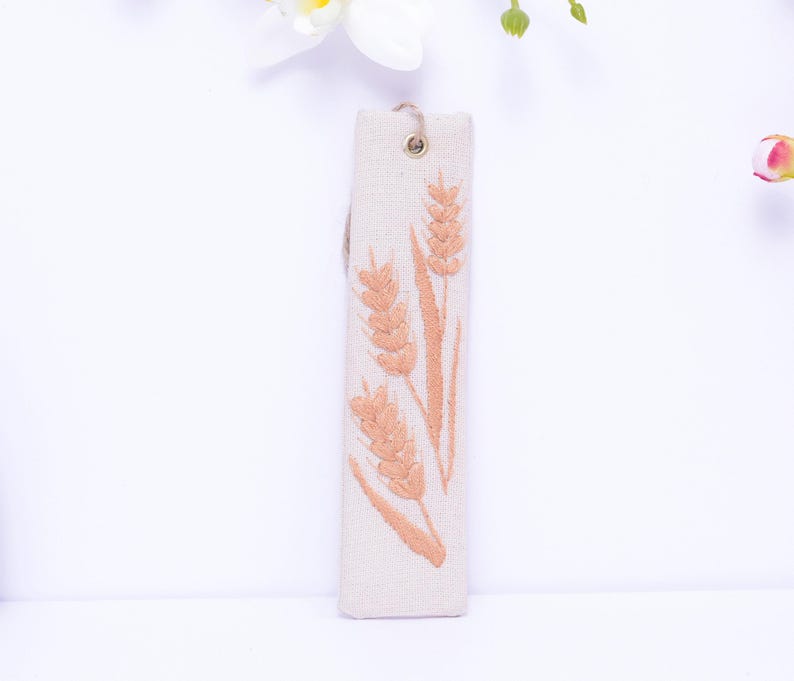 Handgesticktes Leinen Lesezeichen 15x5 cm, Blumen- oder Tiermotive, handgefertigt