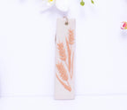 Handgesticktes Leinen Lesezeichen 15x5 cm, Blumen- oder Tiermotive, handgefertigt