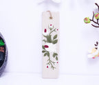Handgesticktes Leinen Lesezeichen mit Gänseblümchen, 15x5 cm, personalisierbar, Blumenmotiv