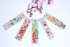 Handgesticktes Leinen Lesezeichen 15x5 cm mit Blumen- oder Tiermotiv