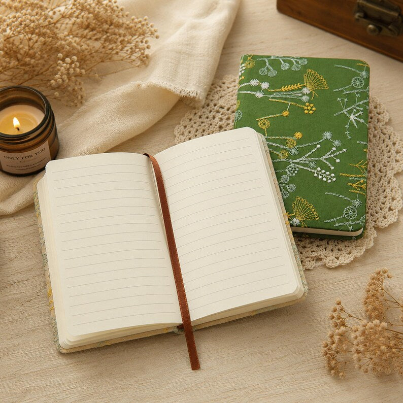 Besticktes Stoffnotizbuch A6, botanisches Blumen-Tagebuch, liniertes und leeres Papier, Grün/Aprikose